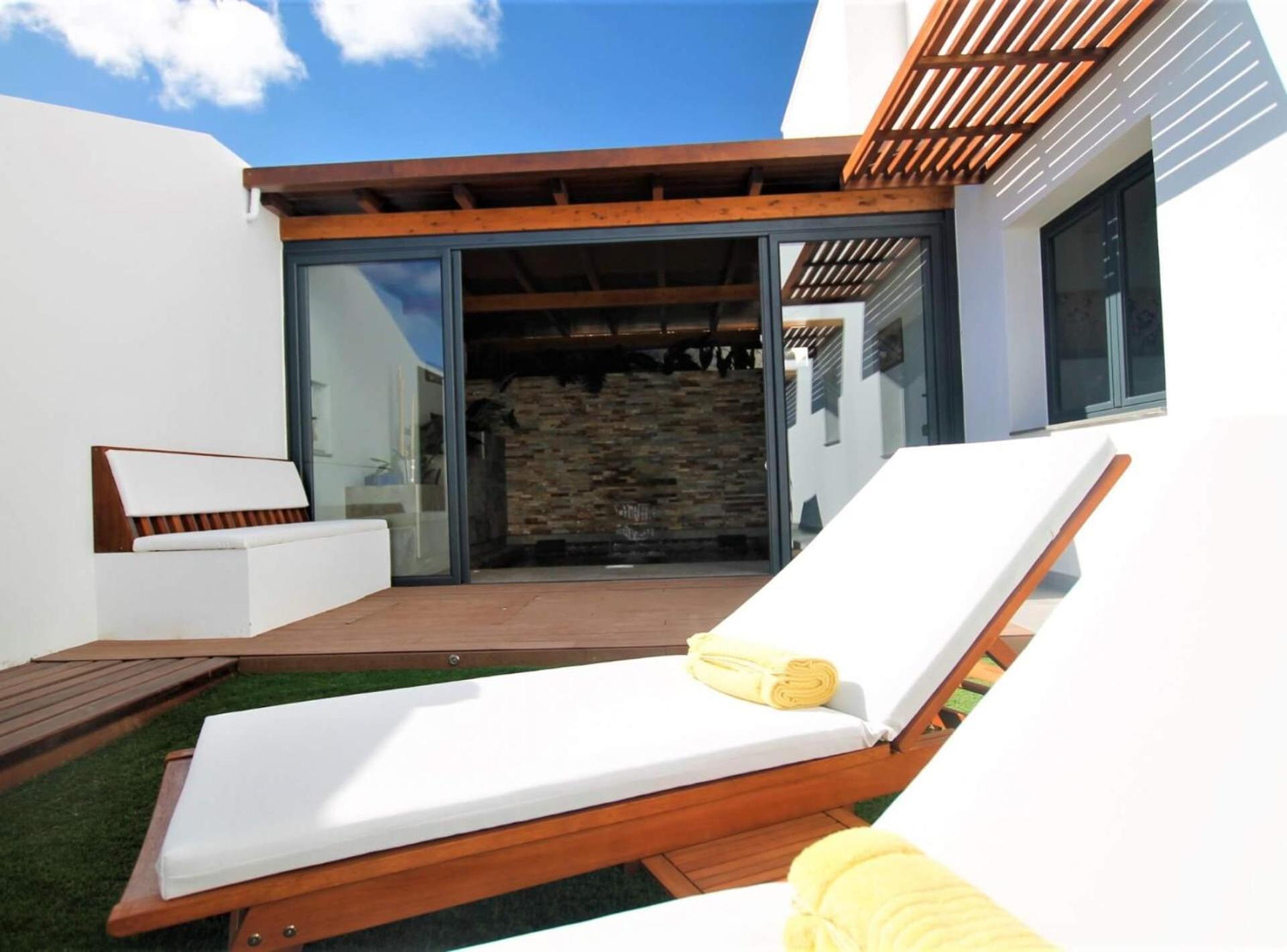 Вилла Holiday House And Spa Lanzarote Тиас Экстерьер фото